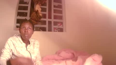 xeenah online show from November 30, 2025, 8:46 pm