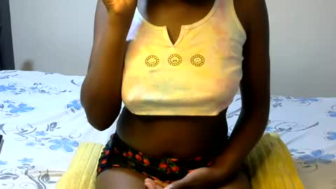 Snapshot of xeenah chatting on July 7, 2026, 9:41 pm xeenah online show from July 7, 2026, 9:41 pm
