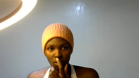 Snapshot of xeenah chatting on July 12, 2026, 6:10 pm xeenah online show from July 12, 2026, 6:10 pm