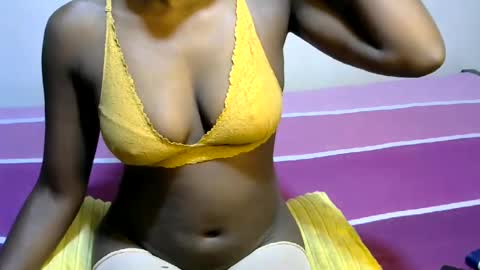 Snapshot of xeenah chatting on July 15, 2026, 7:30 pm xeenah online show from July 15, 2026, 7:30 pm