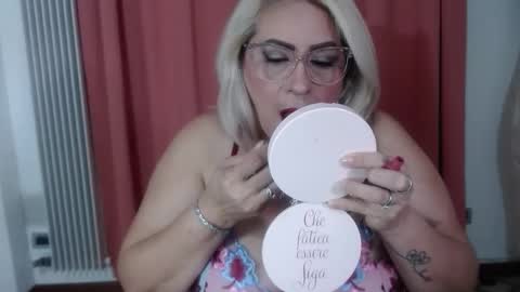 Elena online show from May 4, 2026, 7:37 am