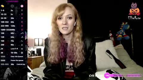 Snapshot of xelliee_rosex chatting on April 9, 2026, 10:15 pm EllieeRose online show from April 9, 2026, 10:15 pm