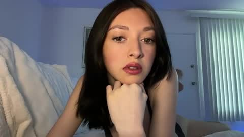 xenadreamx online show from June 21, 2026, 8:44 pm