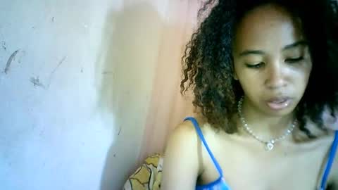 xenna610827 online show from January 12, 2025, 12:33 pm