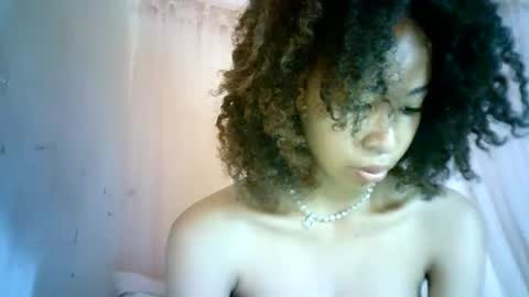 xenna610827 online show from January 15, 2025, 2:35 pm