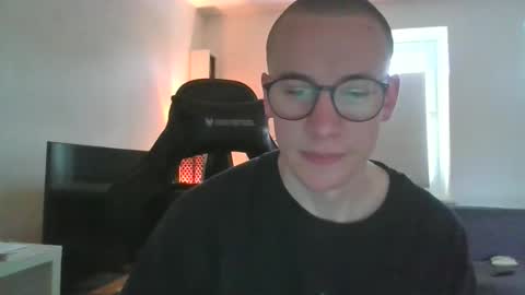 Snapshot of xhenno chatting on March 28, 2026, 9:53 am xhenno online show from March 28, 2026, 9:53 am