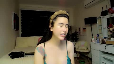 Barbie ann online show from May 10, 2026, 1:44 am