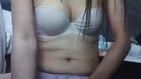 xhotskinny69x online show from February 3, 2025, 7:21 pm