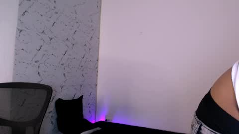 Xiao Keiko online show from April 9, 2026, 5:07 pm