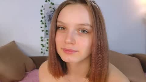 Luna and Lina online show from June 25, 2026, 3:06 am