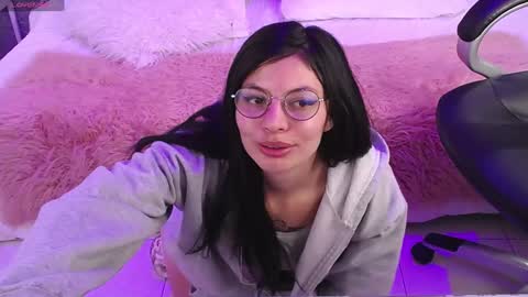 xiomy online show from February 7, 2025, 11:24 pm