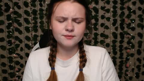 Lina online show from December 7, 2024, 4:20 am