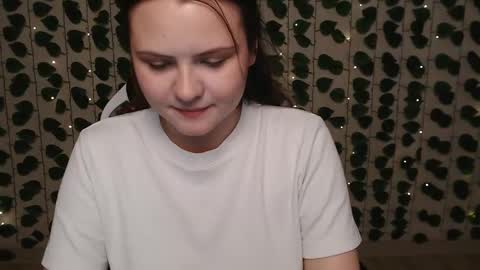 Lina online show from January 6, 2025, 7:31 am