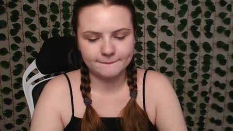 Lina online show from January 10, 2025, 7:14 am