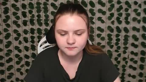 Lina online show from January 14, 2025, 7:17 am
