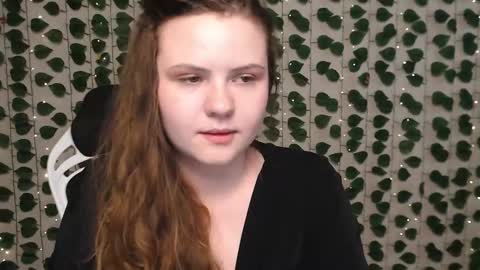 Lina online show from January 25, 2025, 7:17 am