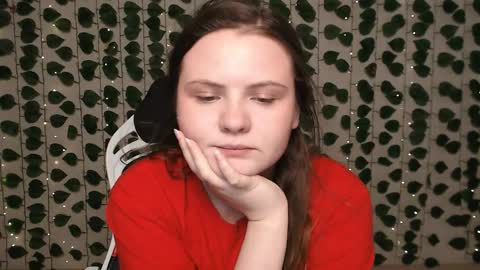 Lina online show from February 13, 2025, 7:24 am