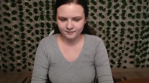 Lina online show from February 14, 2025, 7:49 am