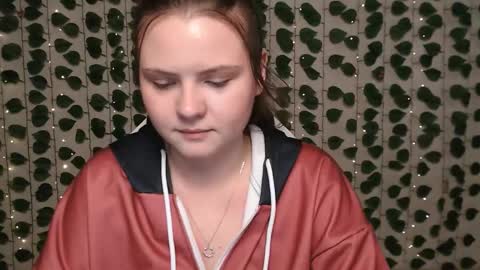 Lina online show from February 16, 2025, 7:04 am