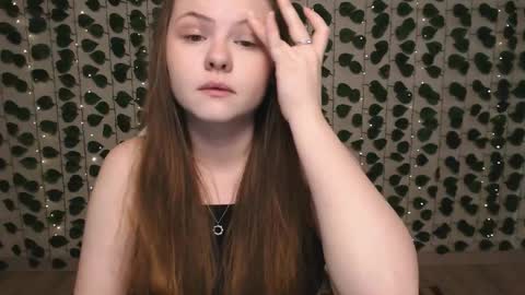 Lina online show from March 2, 2025, 5:01 am
