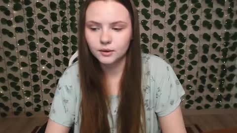 Lina online show from March 5, 2025, 5:07 am