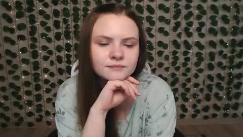 Lina online show from March 5, 2025, 8:10 am