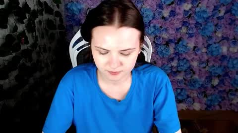 Lina online show from September 13, 2025, 5:18 am