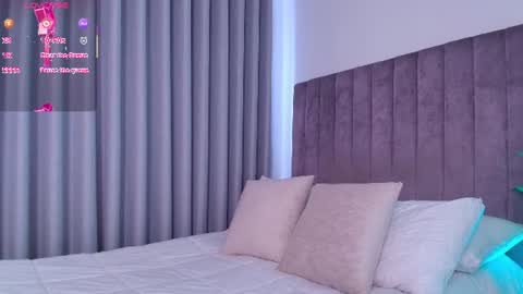 XIMENA LOPEZ online show from July 28, 2026, 8:52 pm