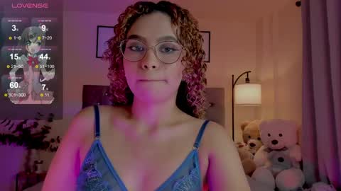 Snapshot of ximena_sotto1 chatting on April 2, 2026, 8:17 pm camila online show from April 2, 2026, 8:17 pm