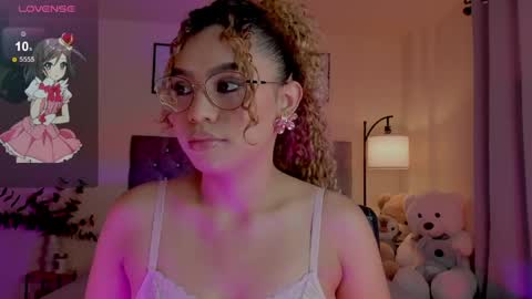 Snapshot of ximena_sotto1 chatting on April 4, 2026, 8:50 pm camila online show from April 4, 2026, 8:50 pm