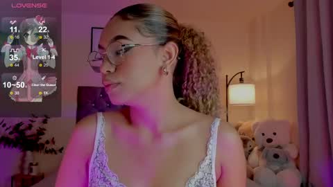 Snapshot of ximena_sotto1 chatting on April 7, 2026, 5:24 pm camila online show from April 7, 2026, 5:24 pm
