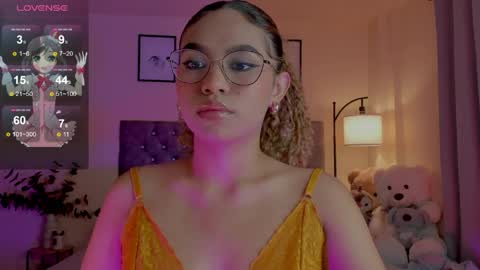 Snapshot of ximena_sotto1 chatting on April 8, 2026, 9:26 pm camila online show from April 8, 2026, 9:26 pm