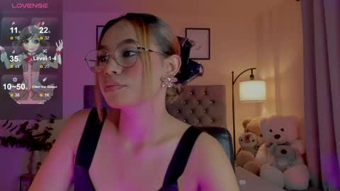 Snapshot of ximena_sotto1 chatting on April 11, 2026, 8:35 pm camila online show from April 11, 2026, 8:35 pm