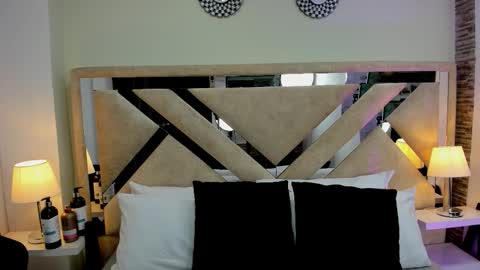 Xime  online show from March 8, 2026, 1:25 am