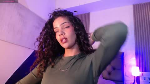 Mia Vega online show from January 27, 2025, 9:33 pm