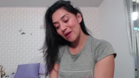 ximena suarez online show from January 14, 2025, 4:15 am