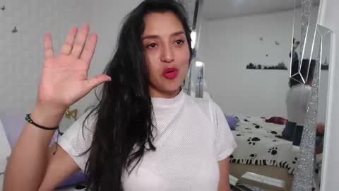 ximena suarez online show from February 18, 2025, 4:15 am
