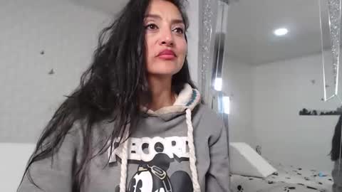ximena suarez online show from February 27, 2025, 4:20 am