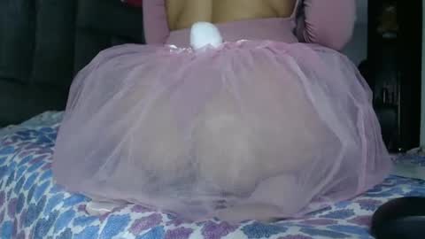 ximena suarez online show from October 3, 2025, 1:52 pm