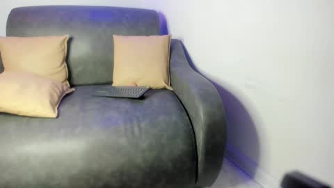 ximenasalazar online show from December 11, 2024, 4:42 pm