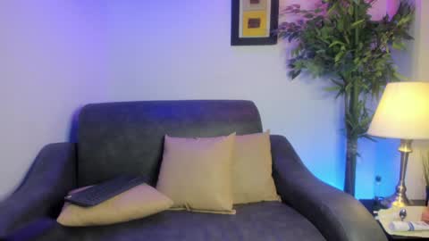 ximenasalazar online show from December 17, 2024, 10:44 am