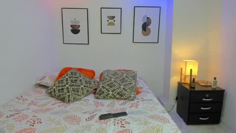 ximenasalazar online show from December 20, 2024, 10:49 am