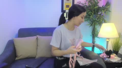 ximenasalazar online show from December 23, 2024, 10:53 am