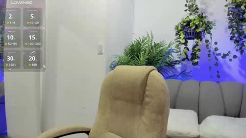 ximenasalazar online show from September 11, 2025, 11:21 am