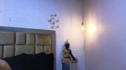 ximena online show from January 5, 2025, 2:27 am