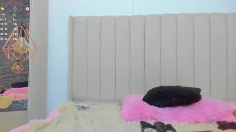 Snapshot of xiomara_cortes chatting on October 9, 2025, 1:03 am xiomara_cortes online show from October 9, 2025, 1:03 am