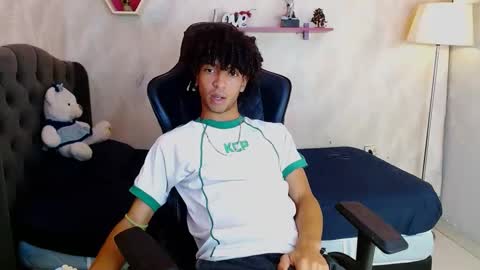 Snapshot of xion_ez chatting on October 11, 2025, 8:40 pm xion_ez online show from October 11, 2025, 8:40 pm
