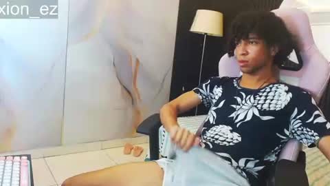 xion_ez online show from June 12, 2026, 9:35 pm
