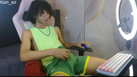 xion_ez online show from July 27, 2026, 9:33 pm