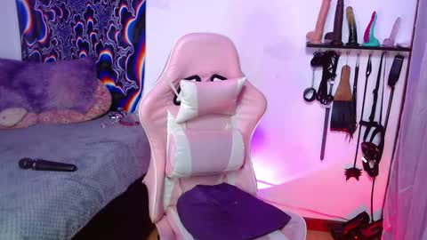 xizette online show from February 16, 2026, 11:12 pm